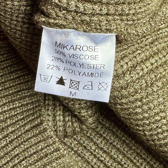 Mikarose Blair Slight Oversized Classic Knit Sweater in Satin Moss Green Size M - Picture 9 of 13